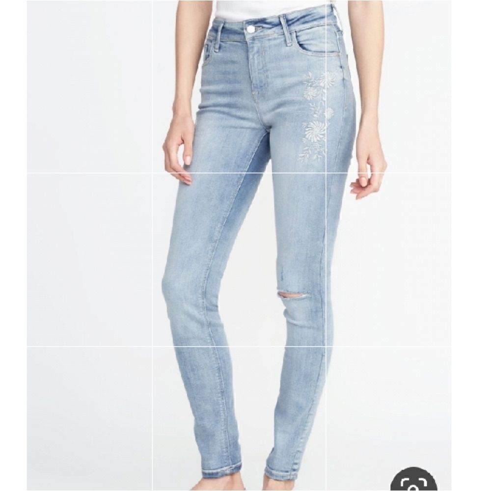 Old Navy Rockstar Light Wash Floral Embroidered Skinny Jeans